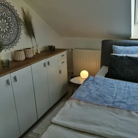 Romanu Apartment *